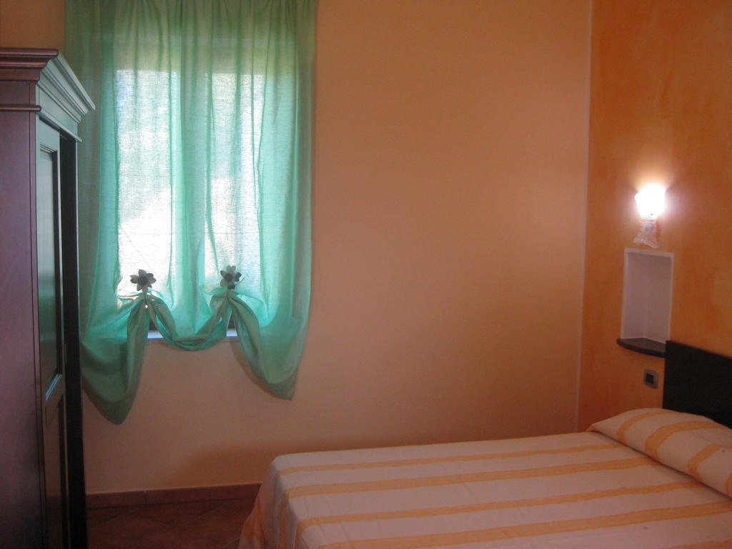Agritursmo Montesalerno Villa Diamante Exterior foto