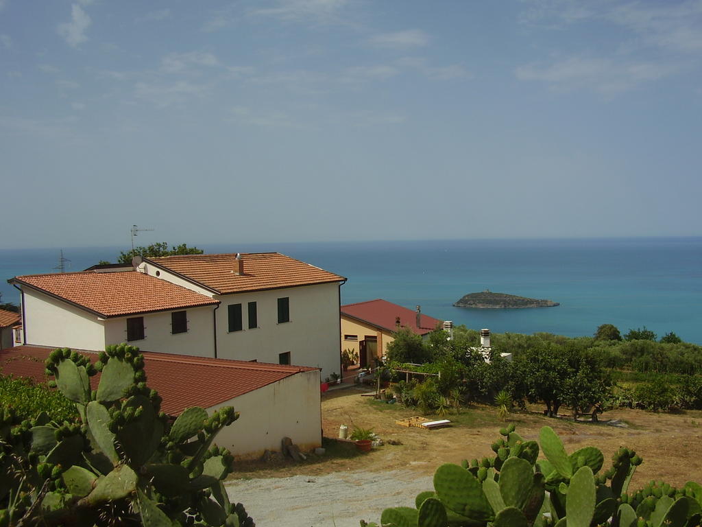 Agritursmo Montesalerno Villa Diamante Exterior foto