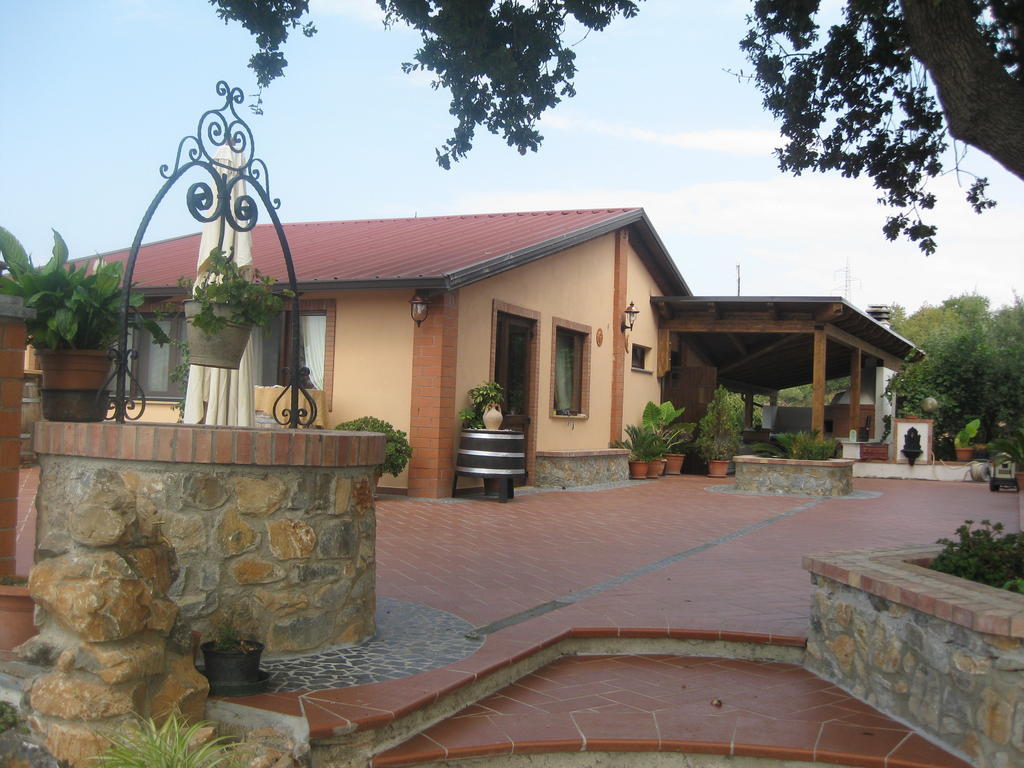 Agritursmo Montesalerno Villa Diamante Exterior foto