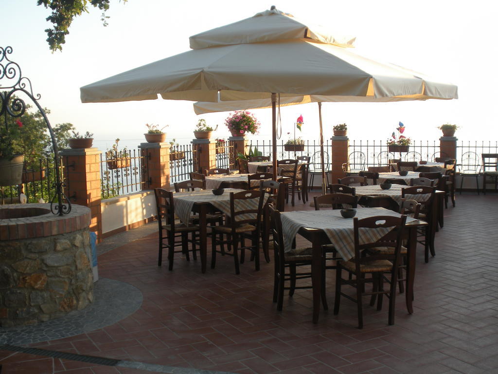 Agritursmo Montesalerno Villa Diamante Exterior foto